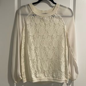 Banana Republic cream cotton crochet top with long sleeves. XS